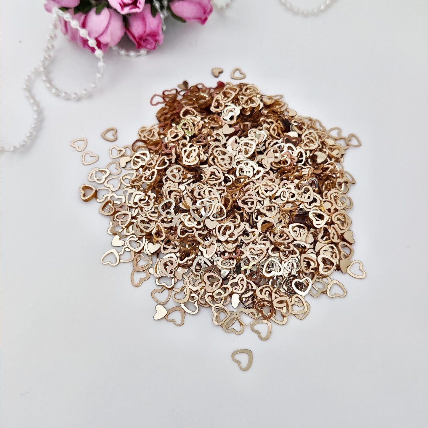 Dress My Craft Sequins Golden Heart 8gms